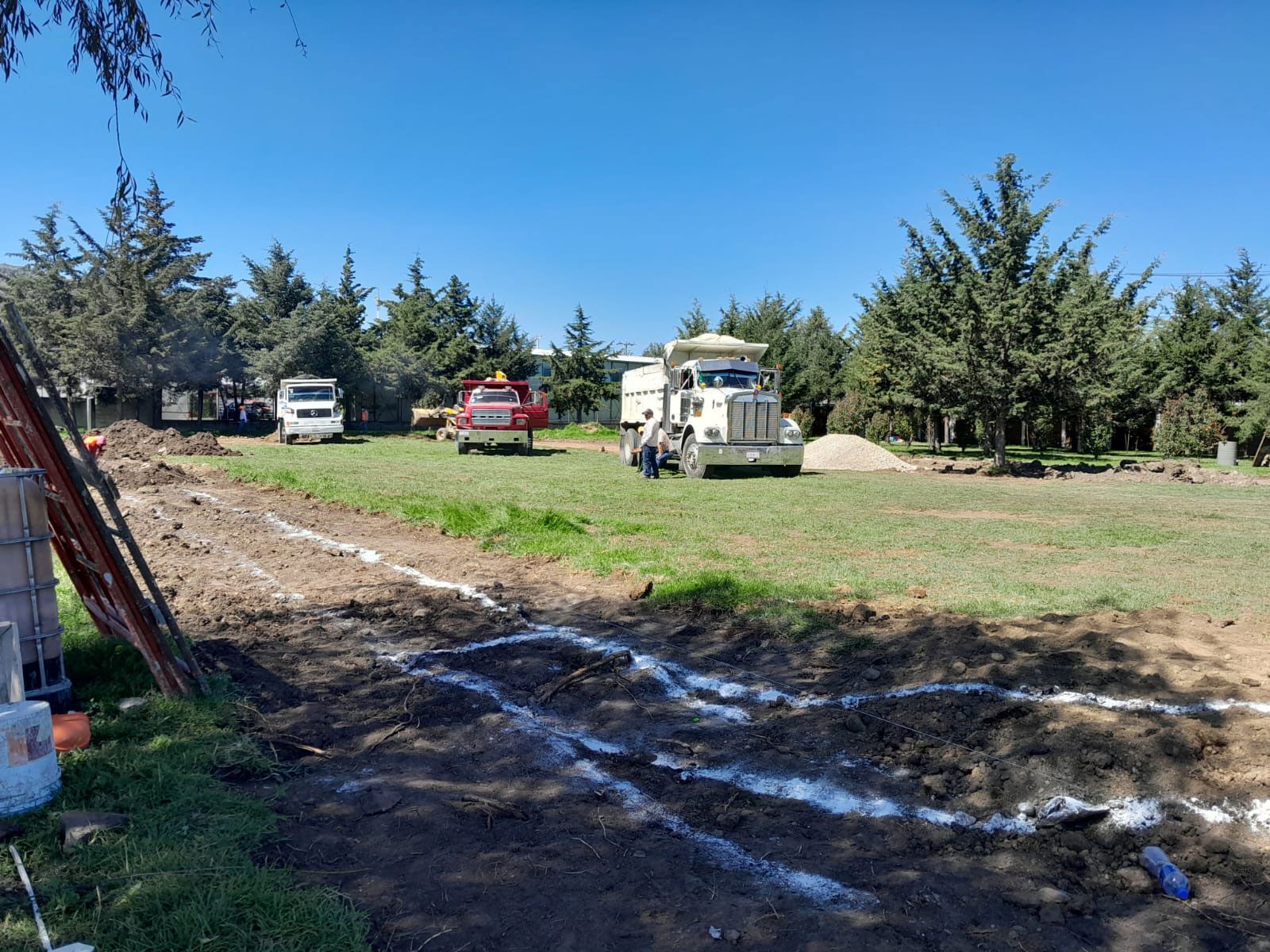 RST MAQUINARIA Y RETIRO DE ESCOMBROS 