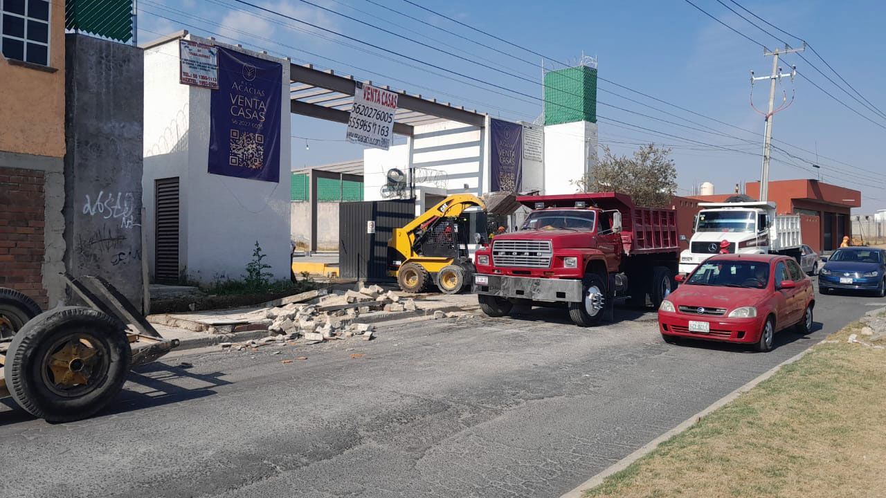 RST MAQUINARIA Y RETIRO DE ESCOMBROS 