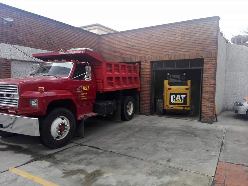 RST MAQUINARIA Y RETIRO DE ESCOMBROS 