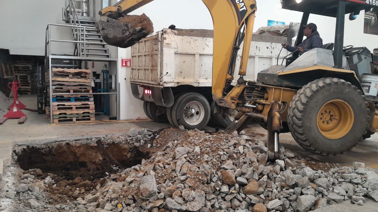 RST MAQUINARIA Y RETIRO DE ESCOMBROS 