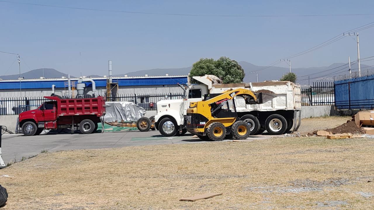 RST MAQUINARIA Y RETIRO DE ESCOMBROS 