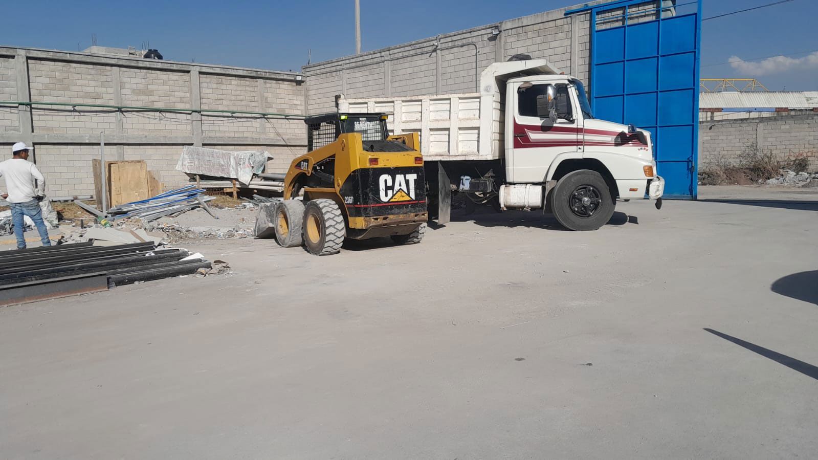 RST MAQUINARIA Y RETIRO DE ESCOMBROS 