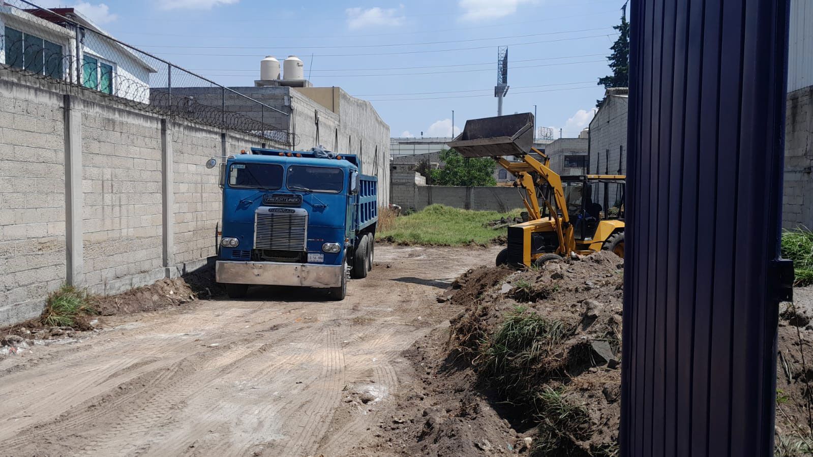 RST MAQUINARIA Y RETIRO DE ESCOMBROS 