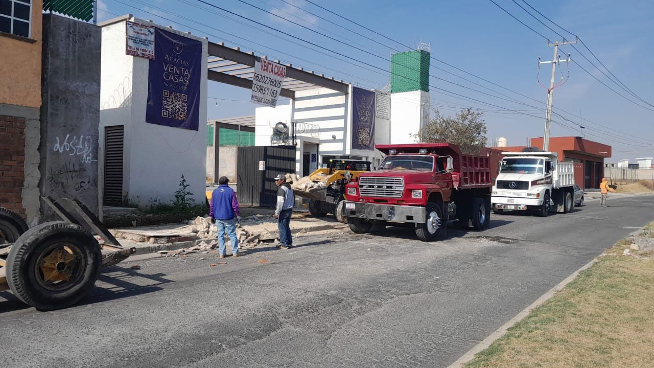 RST MAQUINARIA Y RETIRO DE ESCOMBROS 