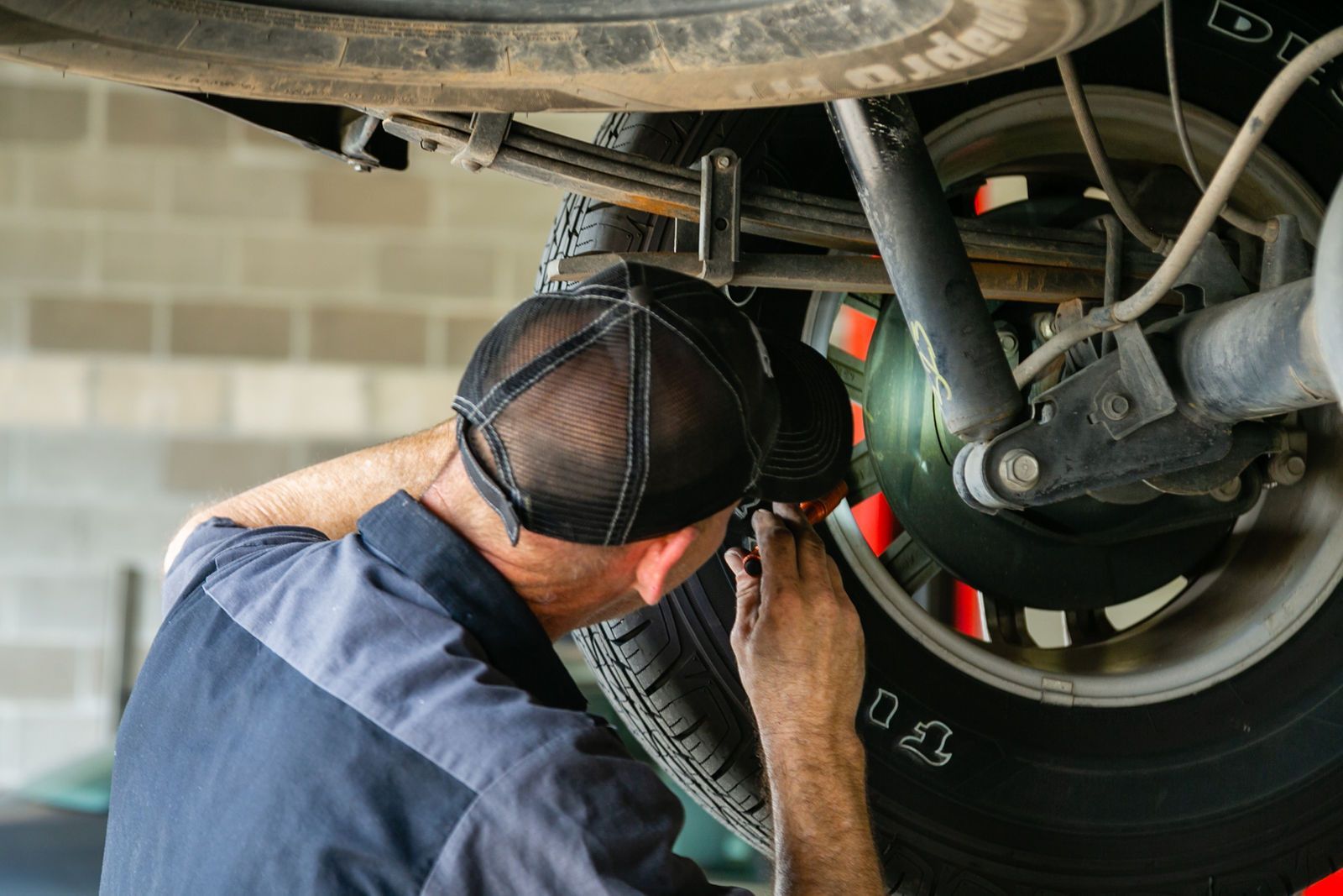 Vehicle Inspection in Houston, TX | 2 Quick Automotive & Tire