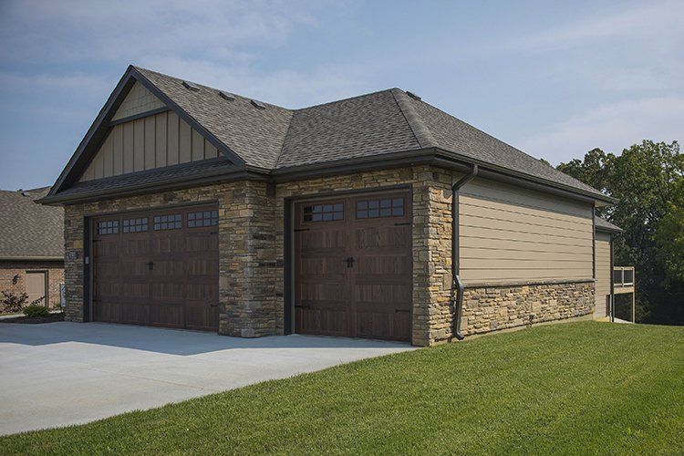 Build a Garage With Hansman Custom Homes in Mid-MO