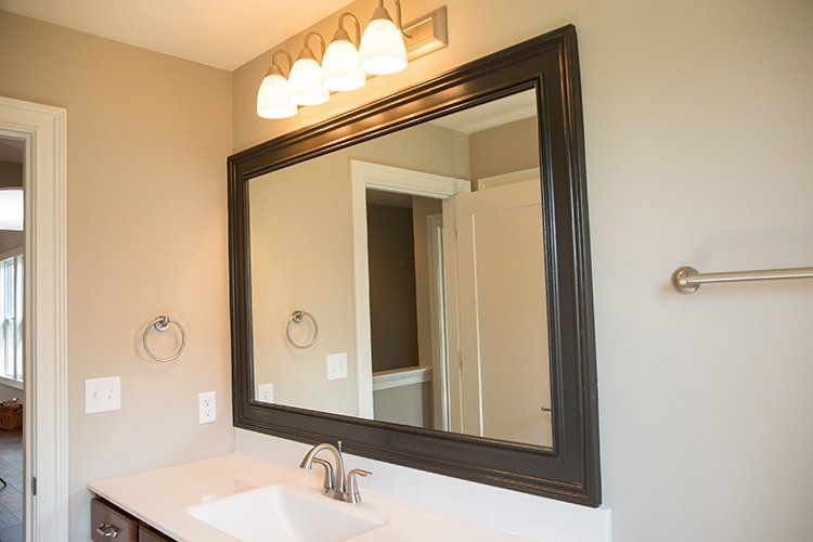 Large Bathroom Mirror From Hansman Custom Homes in the Mid-MO Area