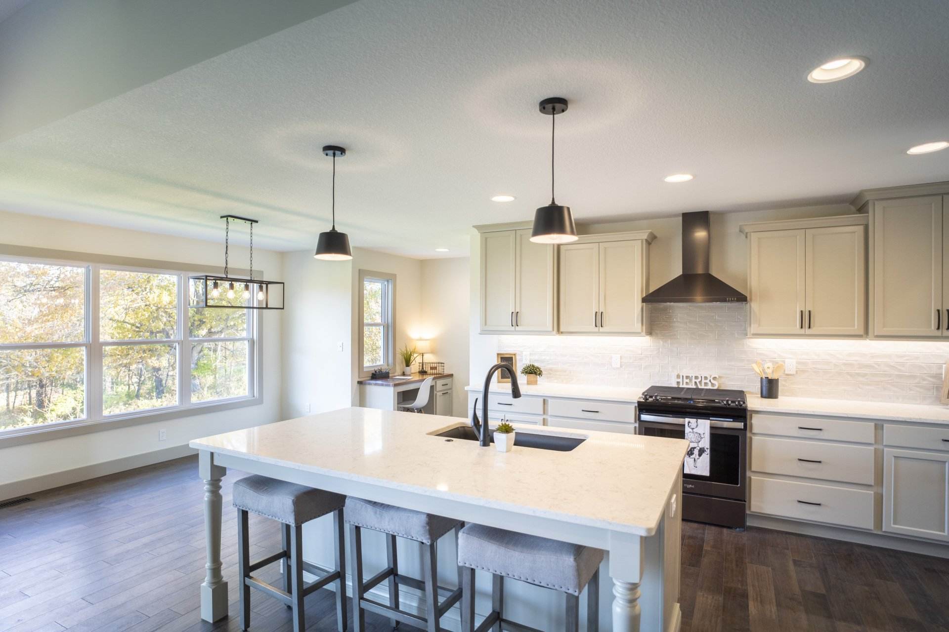 Hansman Custom Homes can help you select the best countertops for your custom kitchen.