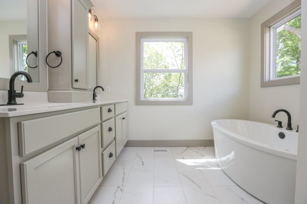 Bathtub & Bathroom Mirror Custom-Made in Columbia, MO by Hansman Custom Homes