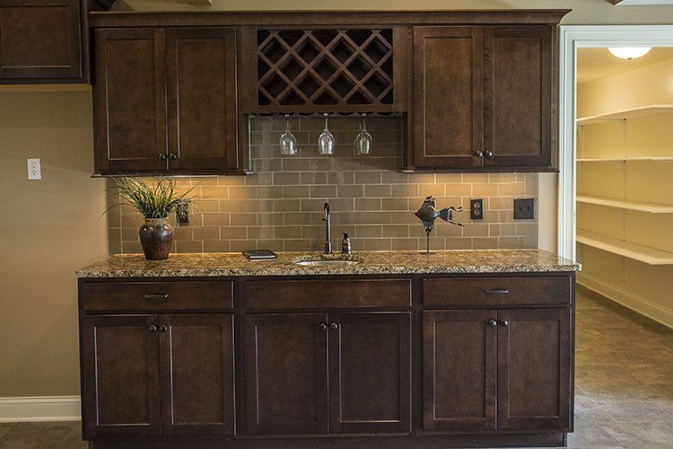Relax With a New Custom Wet Bar by Hansman Custom Homes in Mid-Missouri