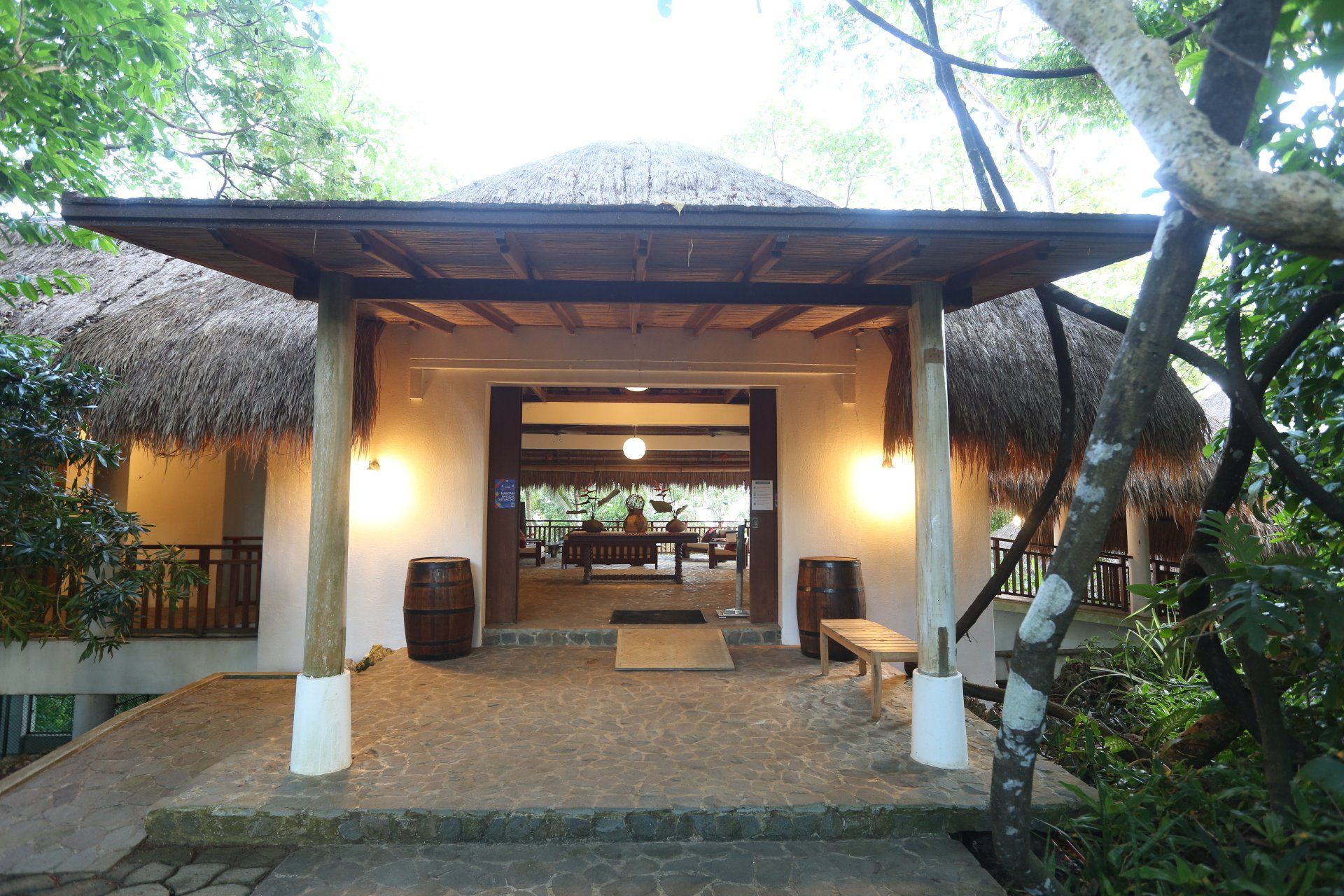 Amun Ini welcoming entrance with tropical, Philippie-inspired design.