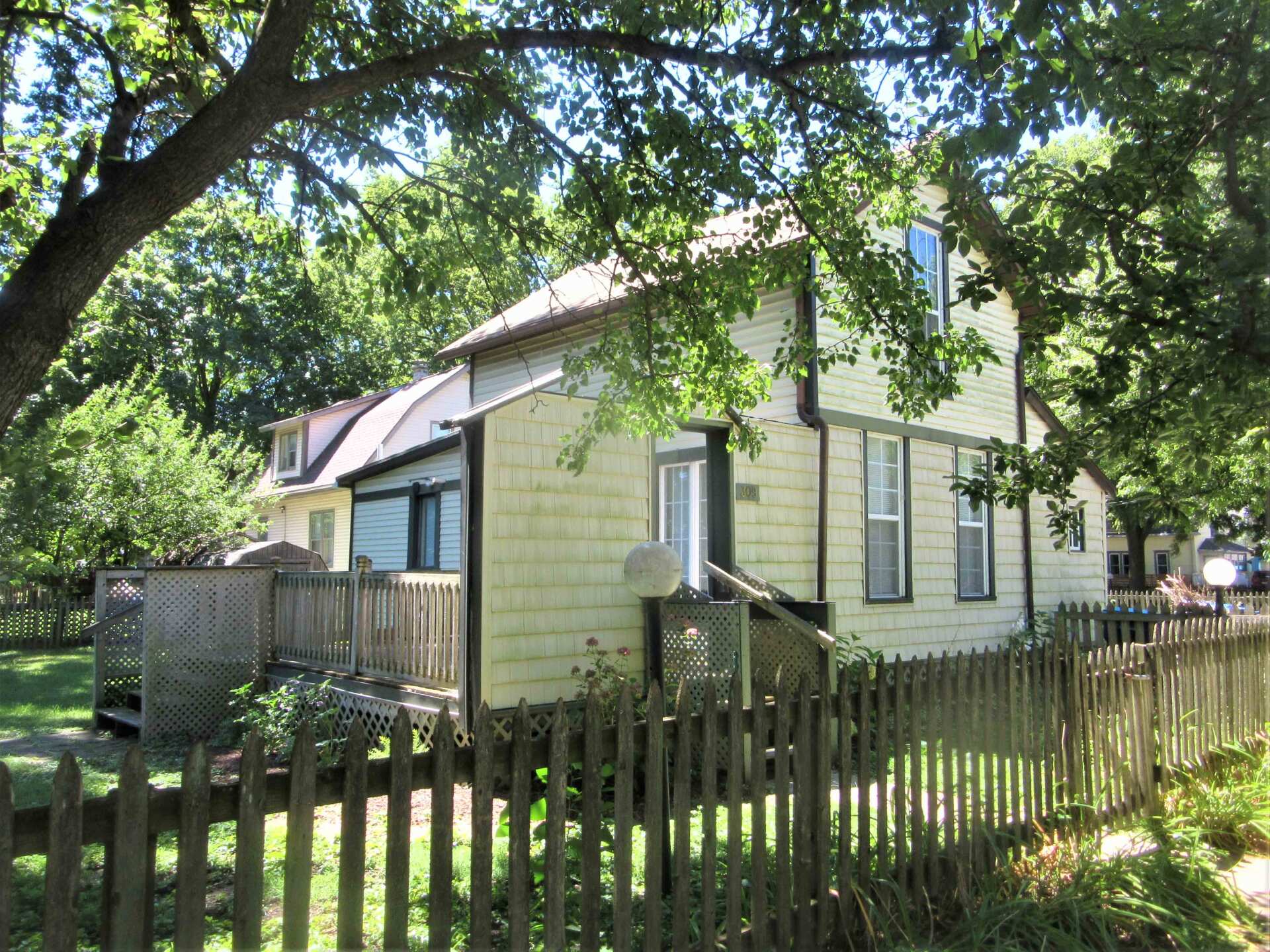 309 W Maple — Champaign, JL — Renewal Development Inc