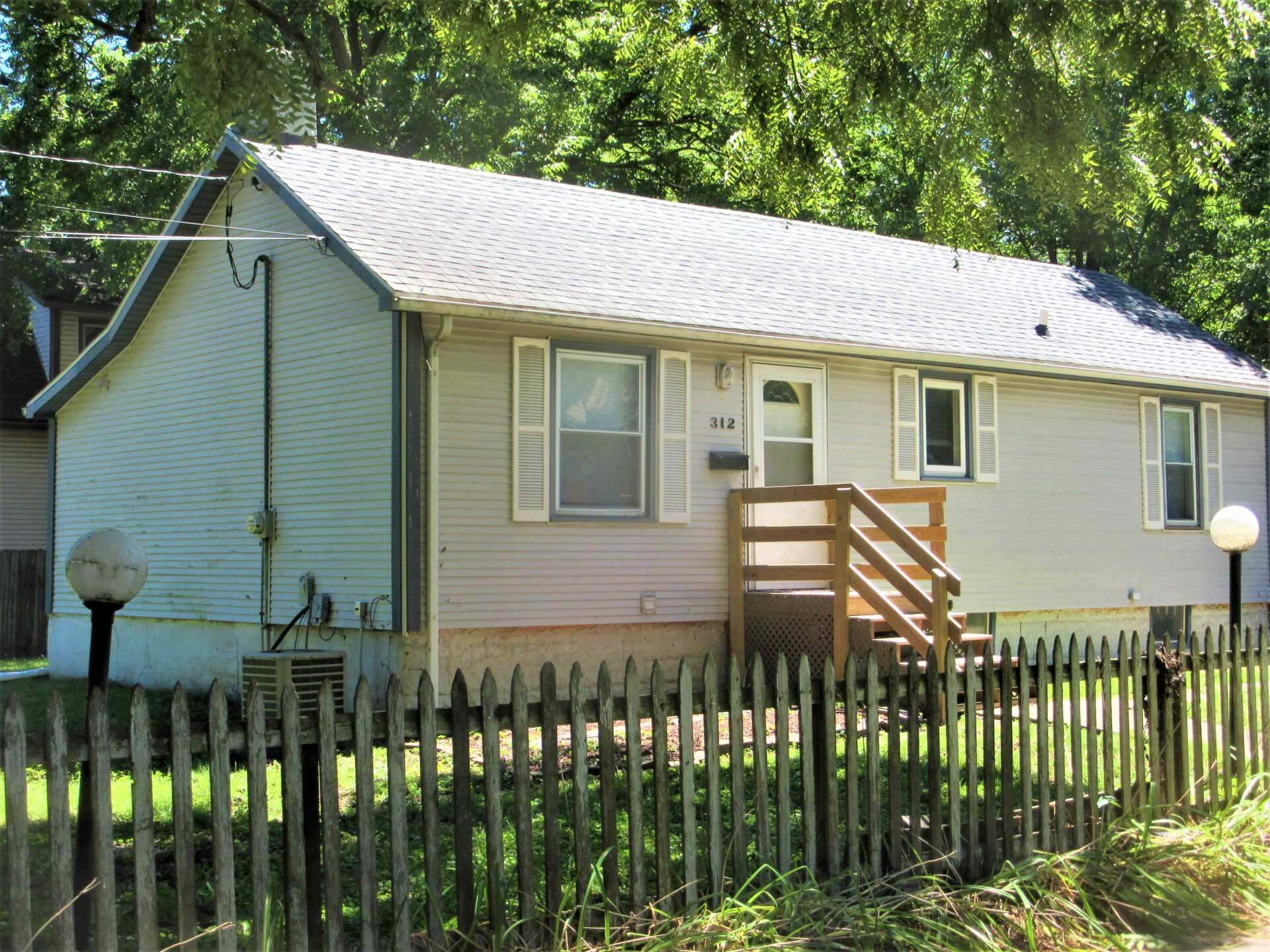 312 W Vine — Champaign, JL — Renewal Development Inc