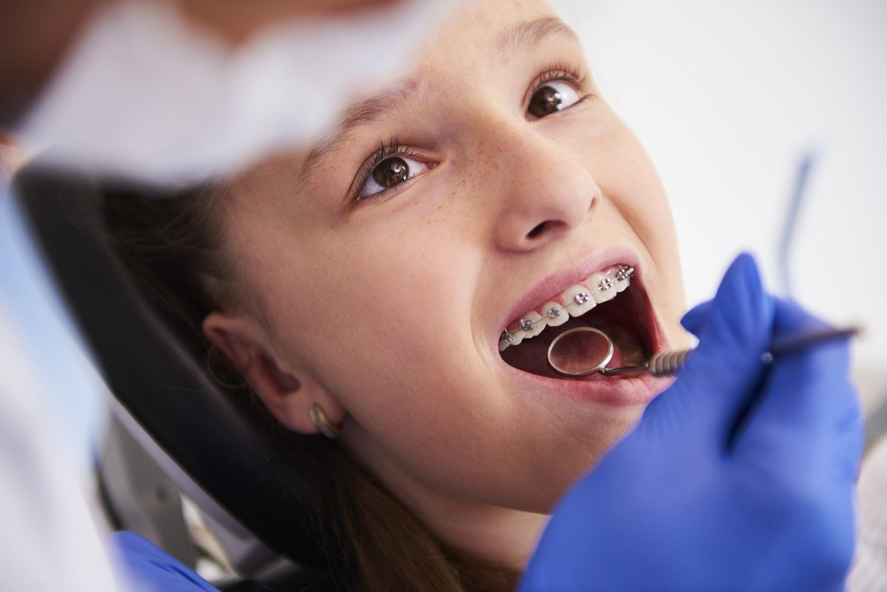Clínica Odontológica Aparelho Dental