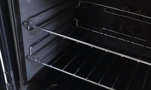 Oven shelf cleaning