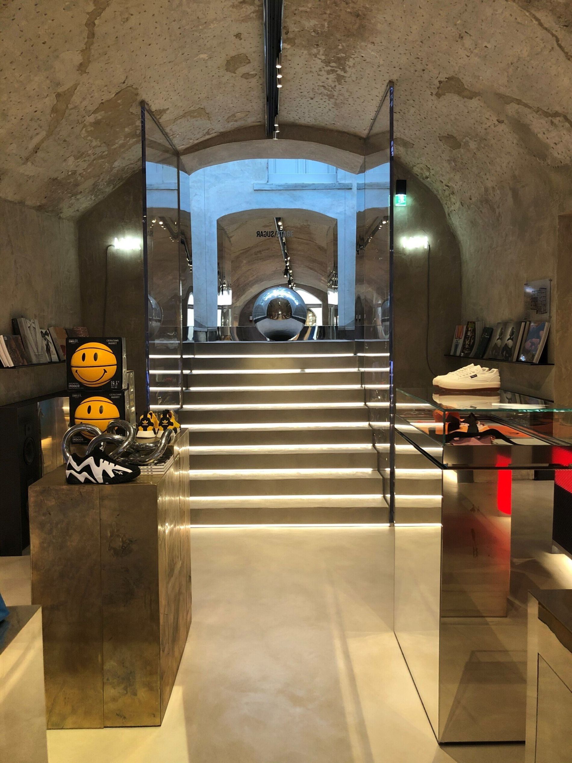 interno di un negozio di vestiti