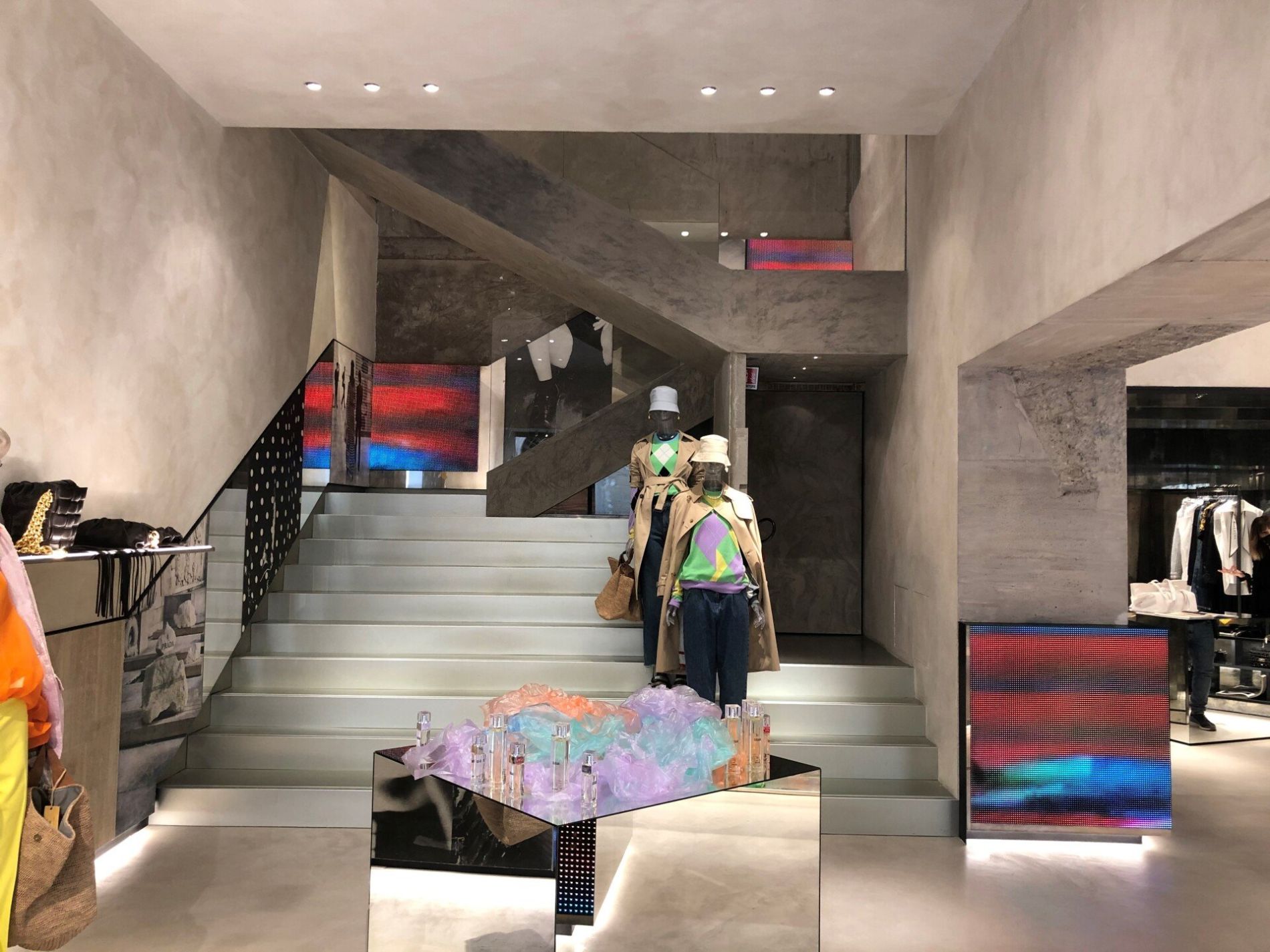 negozio ristrutturato