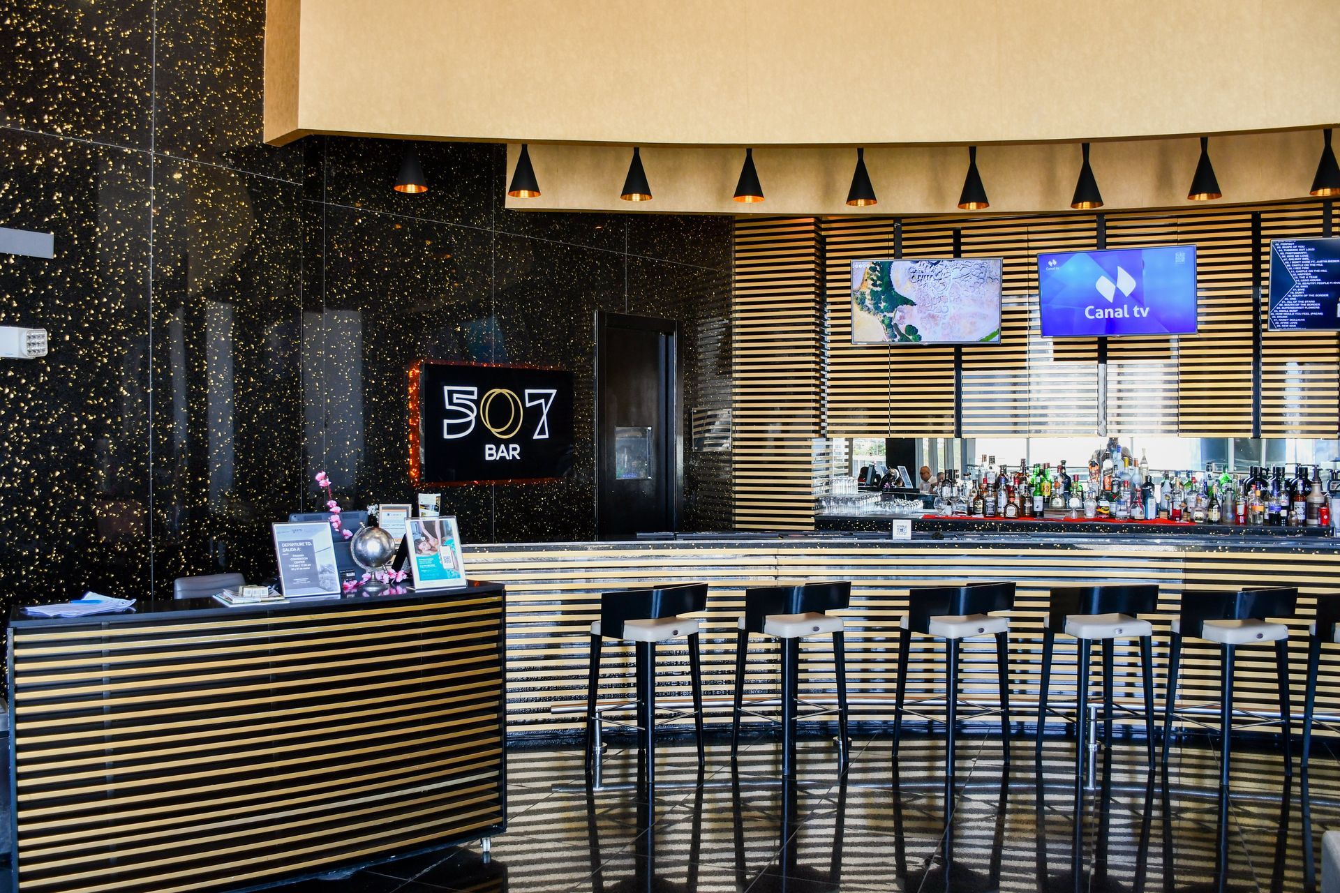 Bar 507 Hotel Golden Tower - Hotel