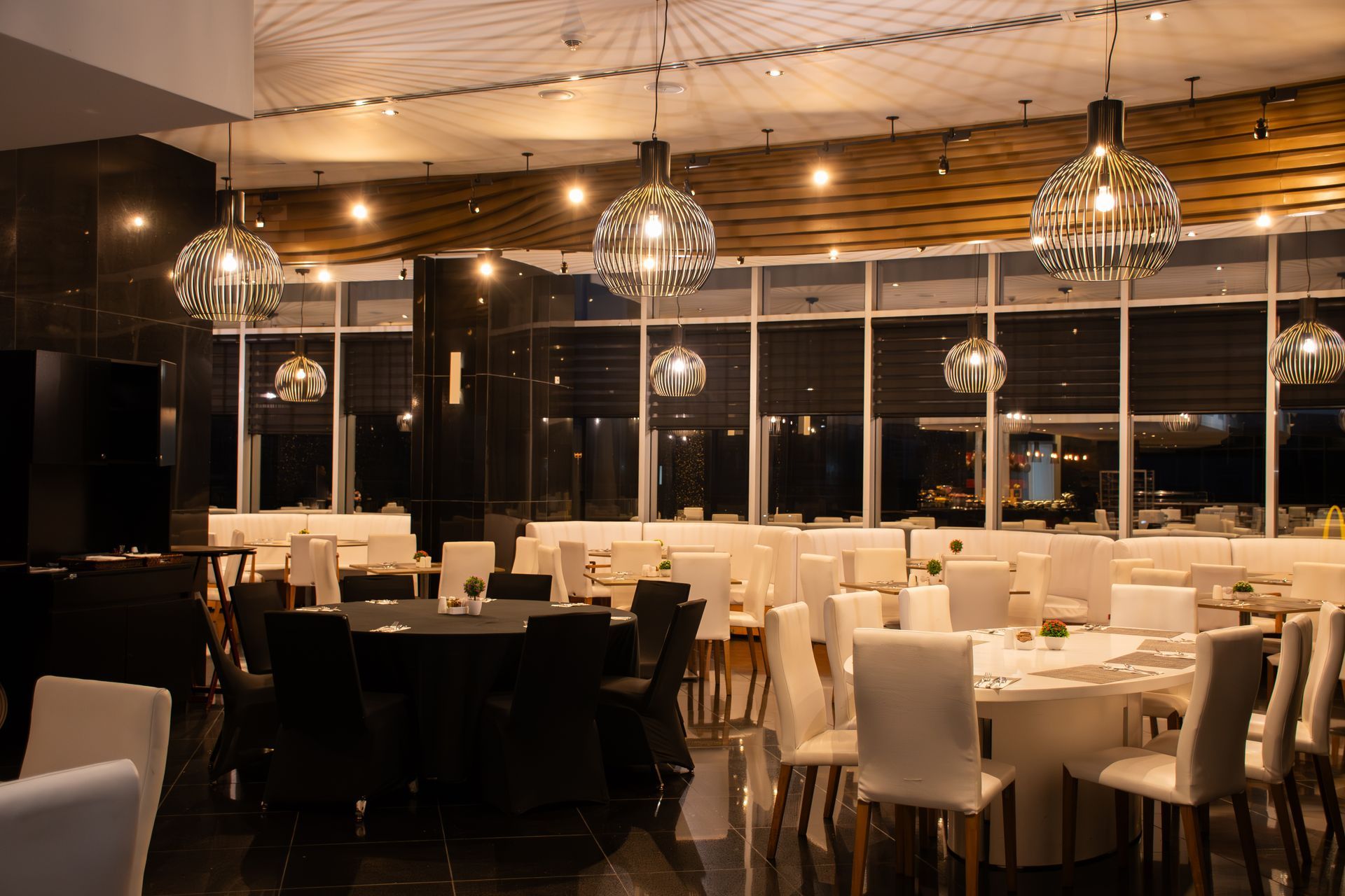 Restaurante Aurum Hotel Golden Tower - Restaurantes