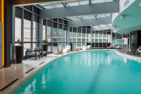 Piscina cubierta Hotel Las Americas Golden Tower