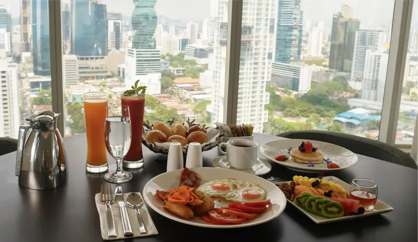 Desayuno con vista a Ciudad de Panamá Hotel Las Americas Golden Tower - Home