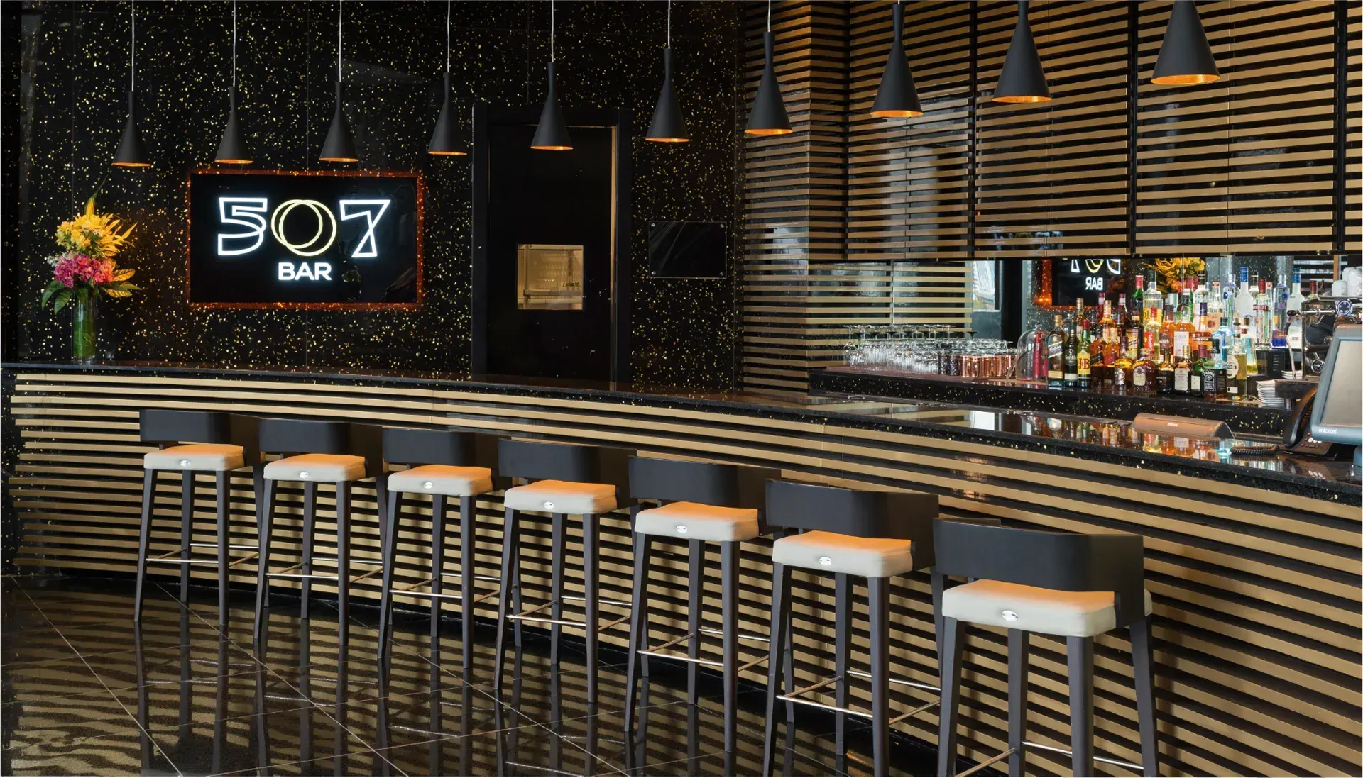 Bar 507 Hotel Golden Tower - Hotel