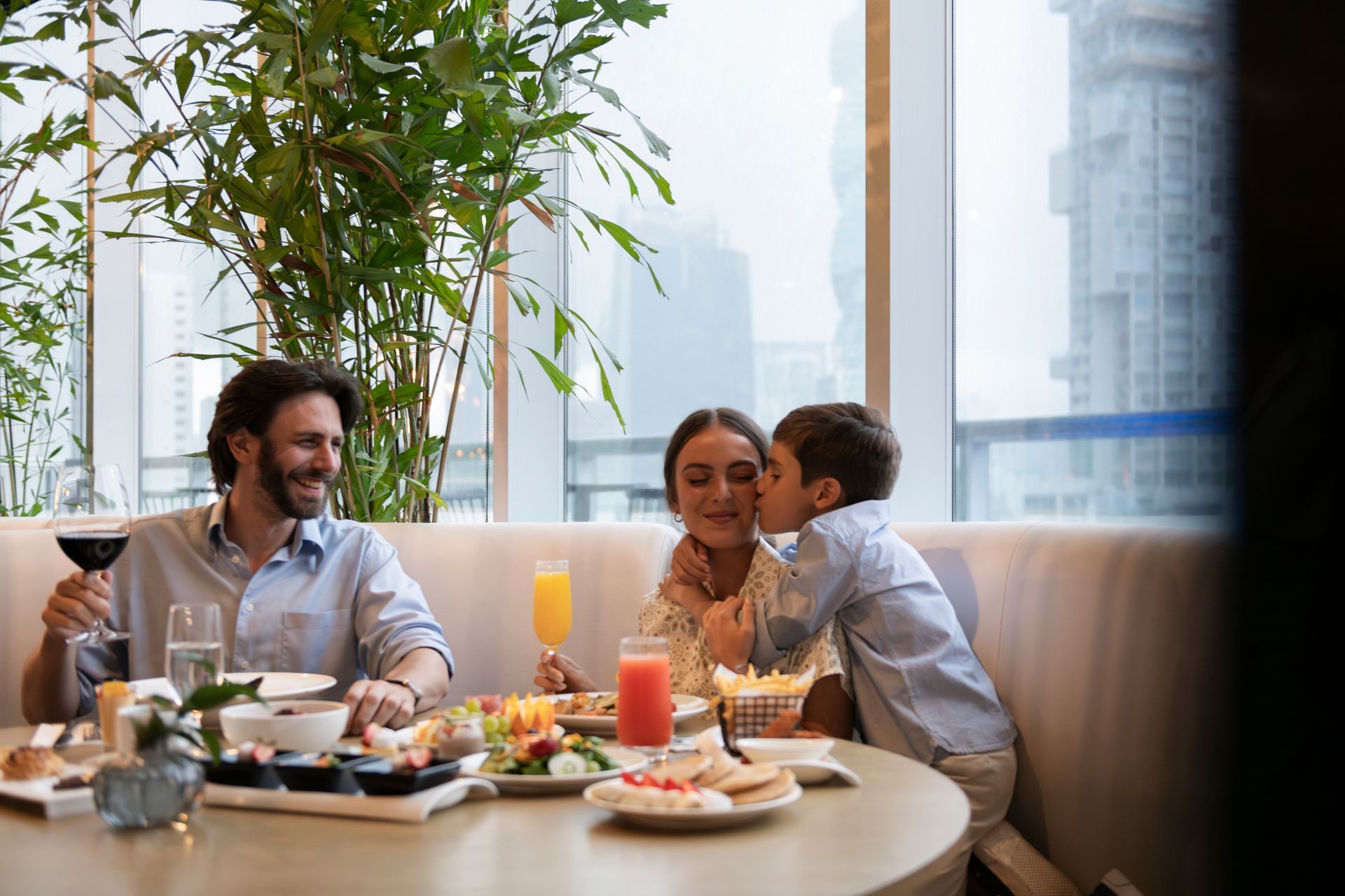 Desayuno con vista a Ciudad de Panamá Hotel Las Americas Golden Tower - Home