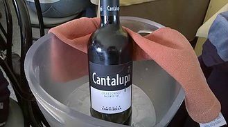 Bottiglia di vino rosso - Cantalupi