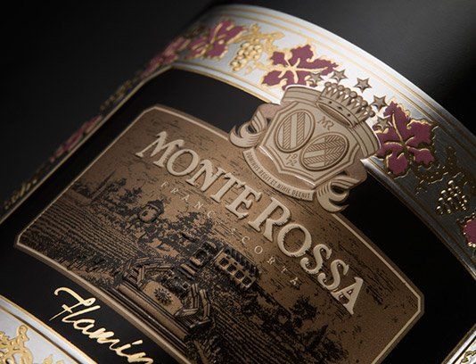 Bottiglia di vino della cantina Monte Rossa