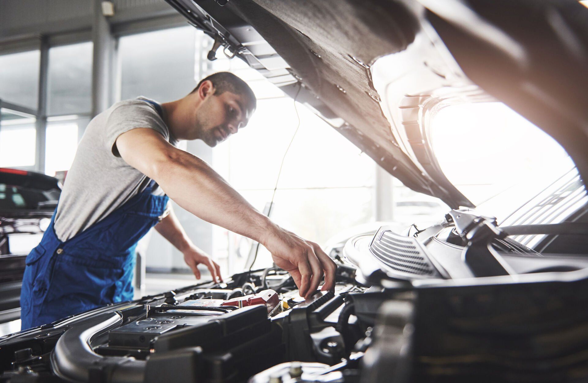 B & J Automotive Workshop Image