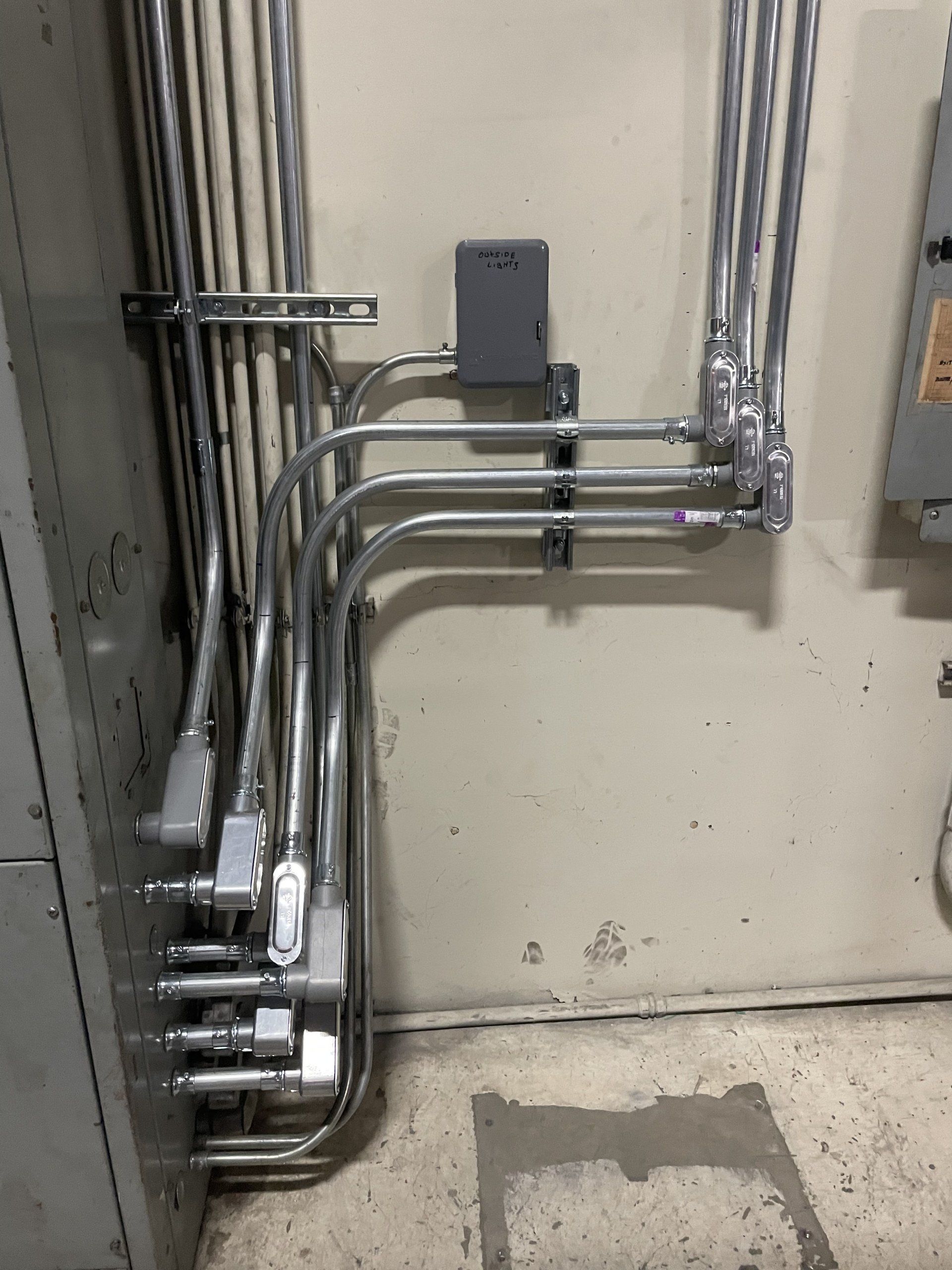 Electrical Wiring Image 2 — Bloomington, CA — Expressway Electric