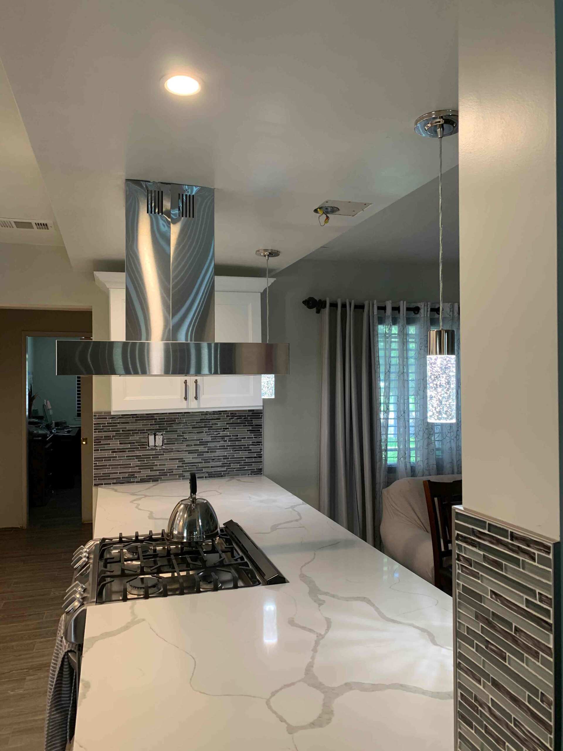 Modern Kitchen Stove — Bloomington, CA — Expressway Electric