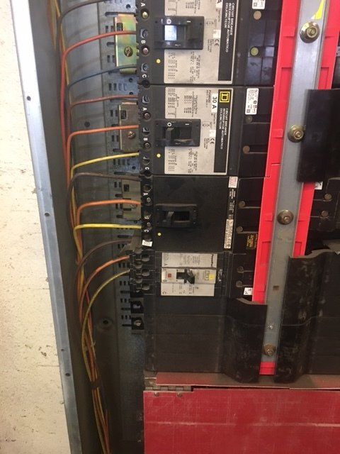 Building Electric Fuse — Bloomington, CA — Expressway Electric