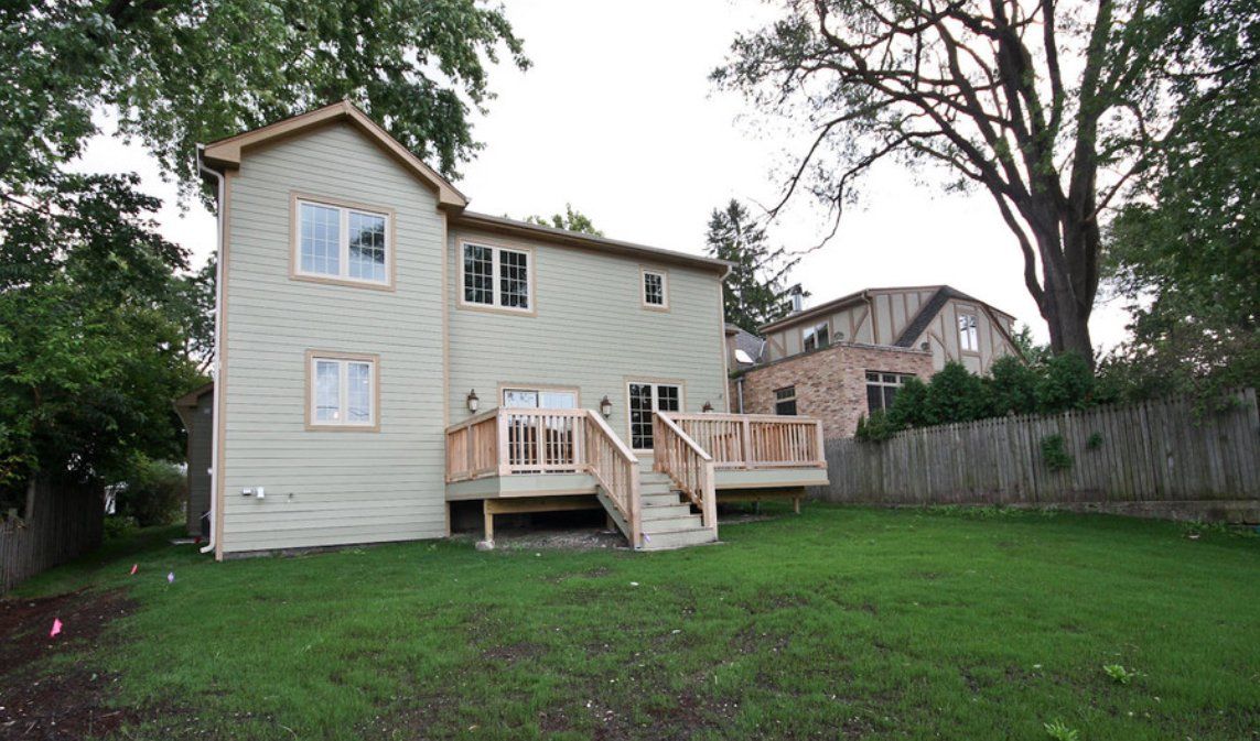Ridge Avenue - Back Patio