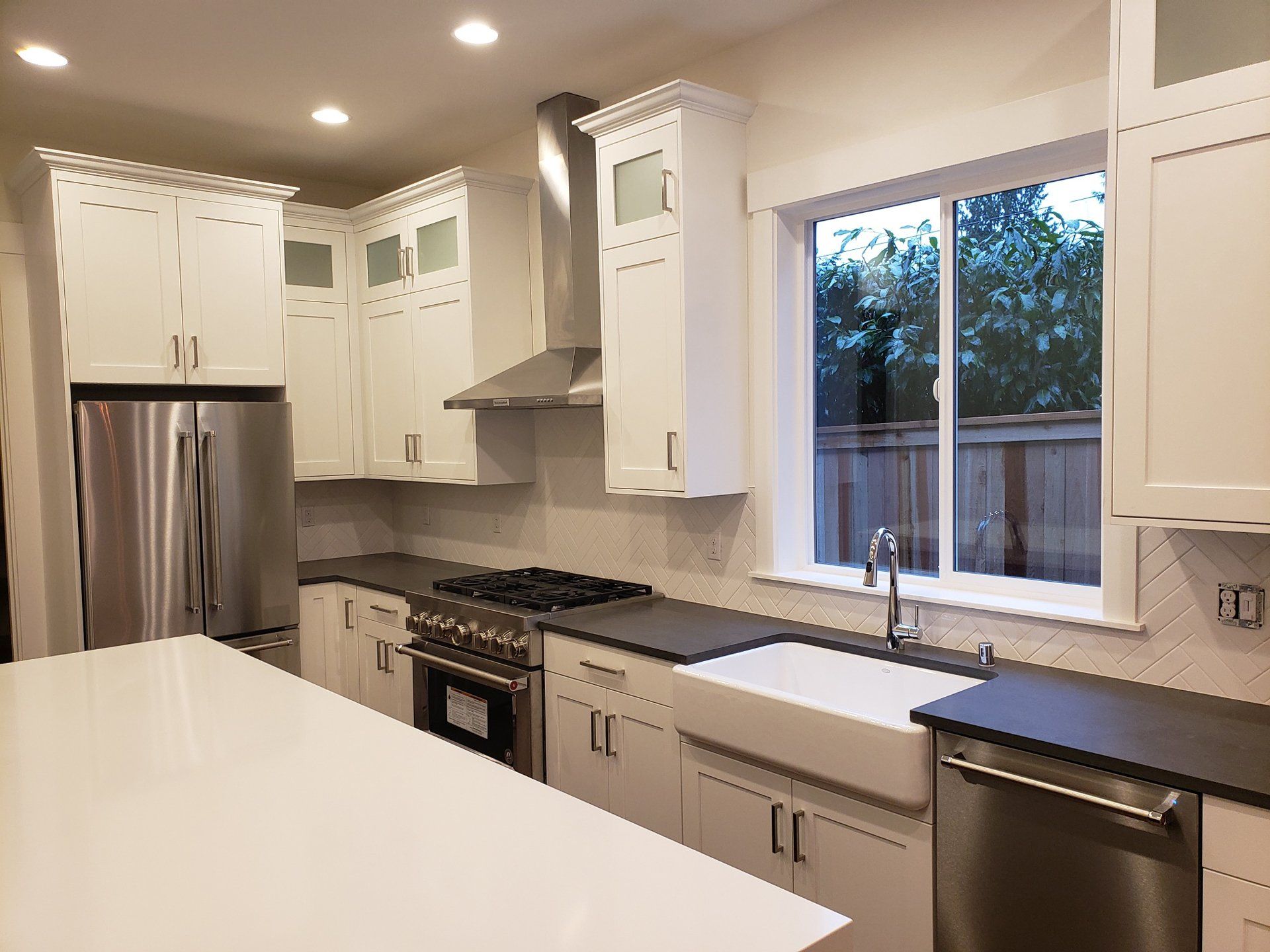 Gamut360 Burn 11347 - Kitchen Backsplash