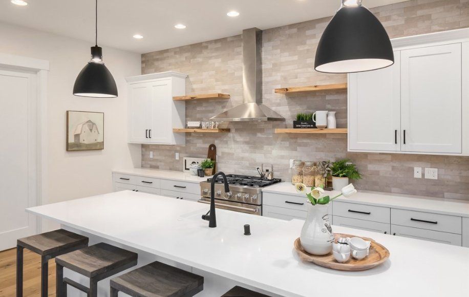 Gamut360 Burn 11345 - Kitchen Island and Backsplash