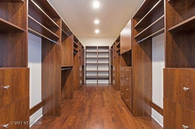 1949 Beechnut - Master Closet