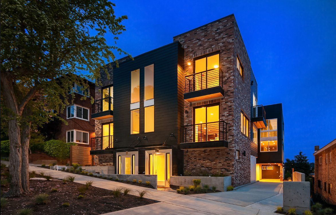 Gamut360 Ascent - House Night Shot