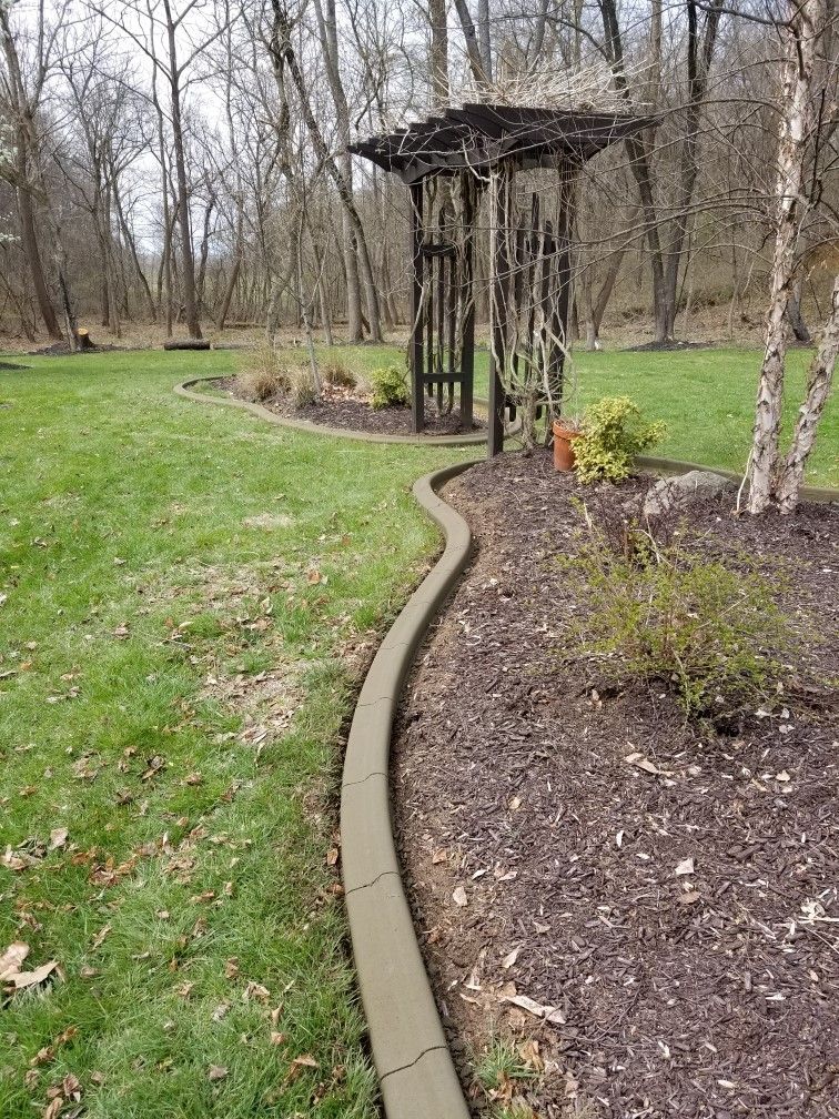 Concrete Border - Glade Hill, VA - Creative Curbs Inc