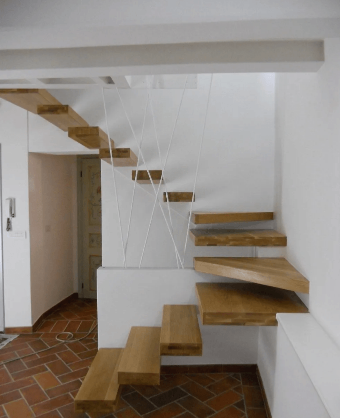 scale di legno per ambienti interni