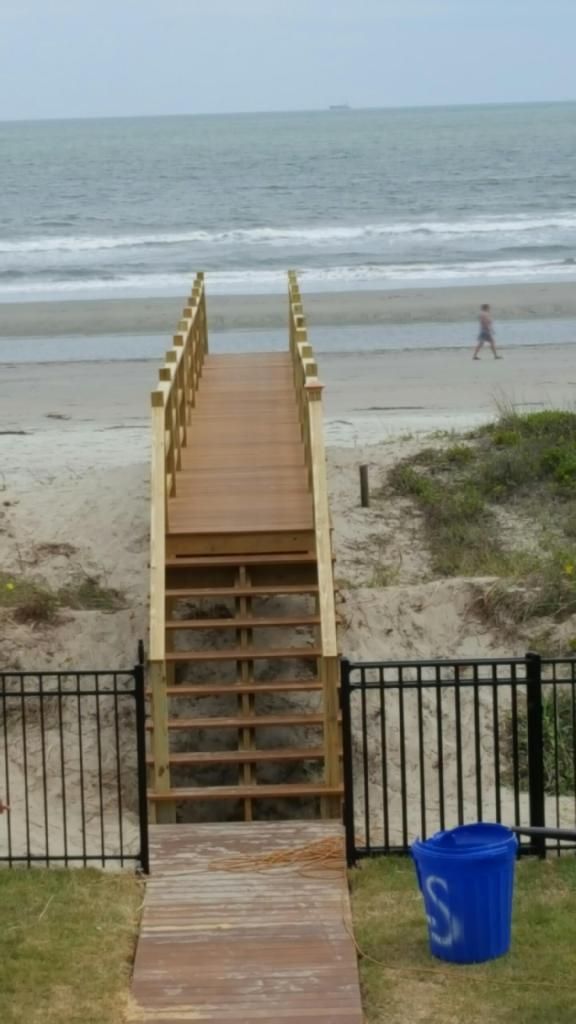 A blue bucket with the letter s on it