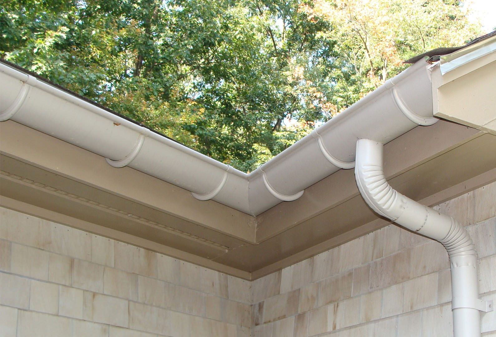 Auminum_Eggshell_half_round_gutter