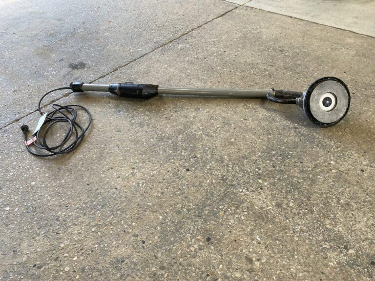 A Long Pole With a Light Attached to It is Sitting on the Ground — Hamblin Hire in Albury, NSW