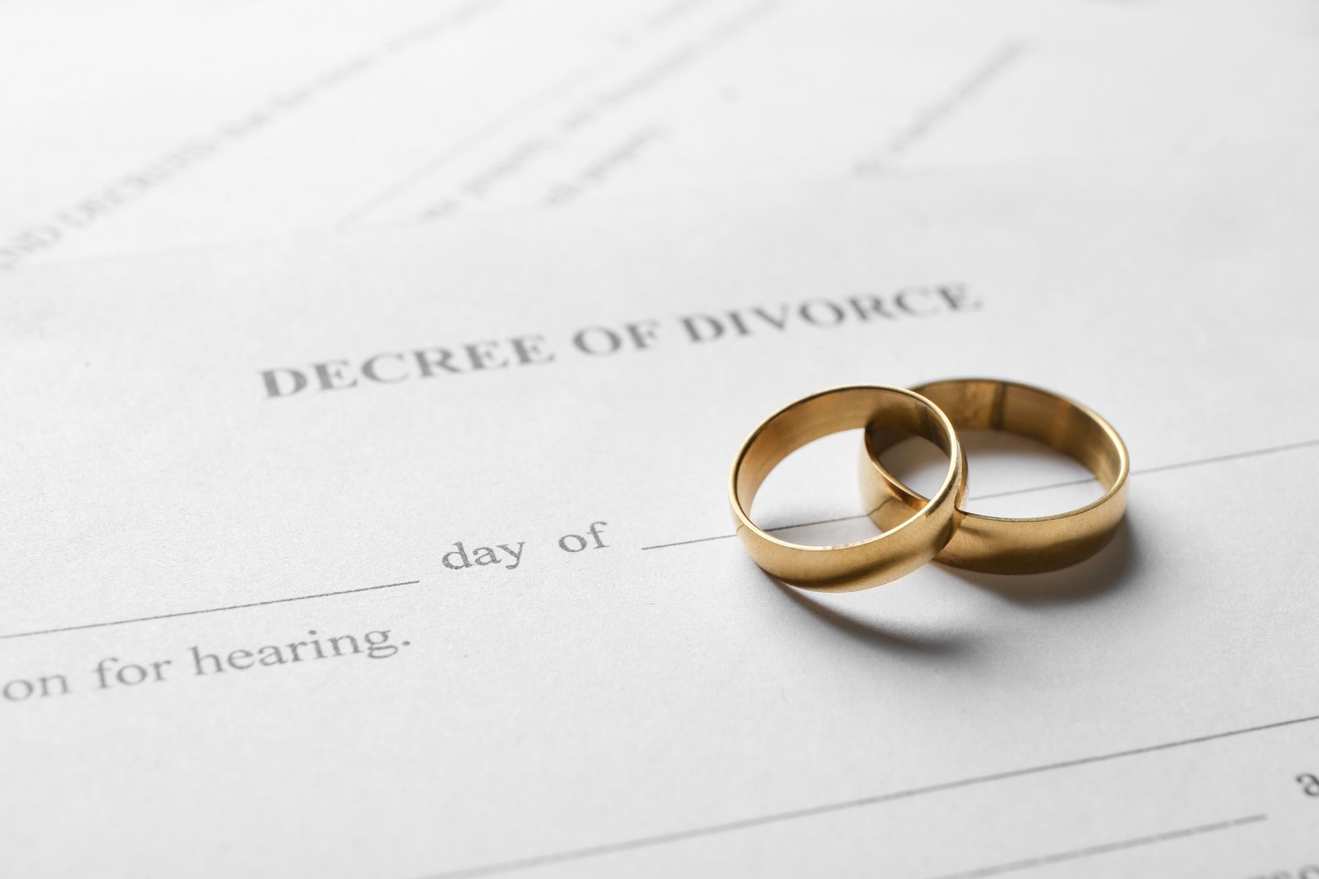 rings of top of a decree of divorce