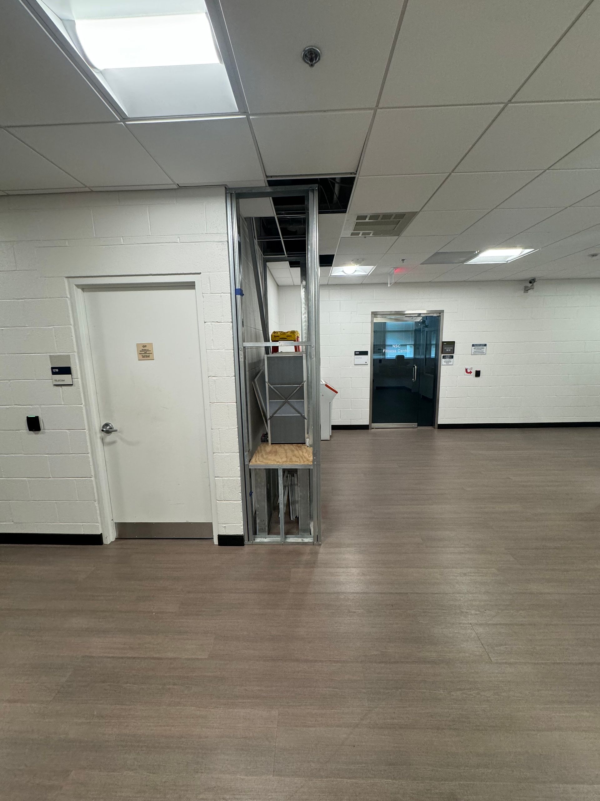 A side view of the room with a frame out of the project