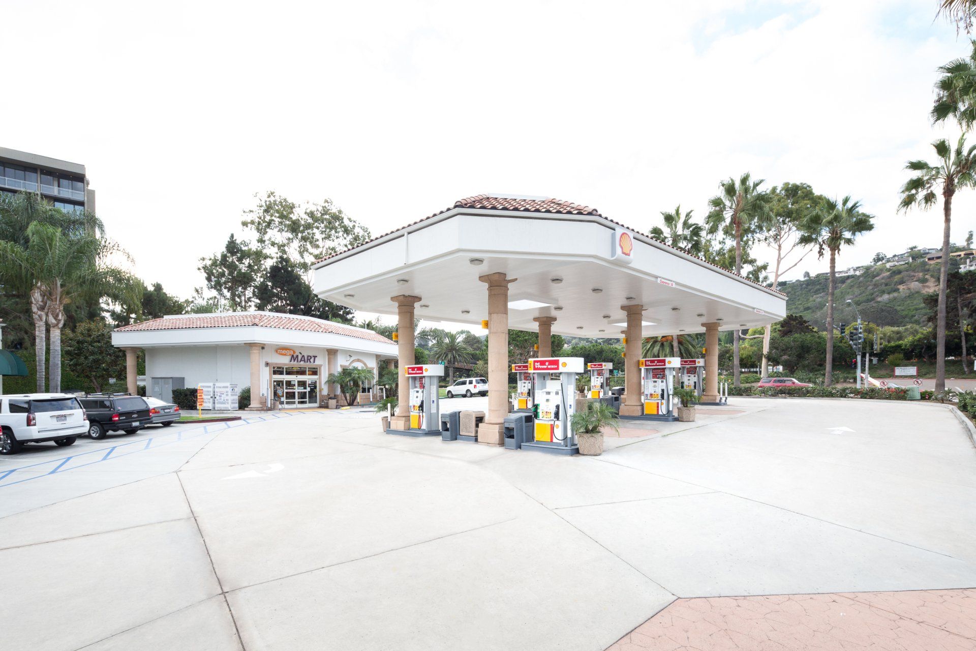 Shell Mega Store mega MART - come join us!