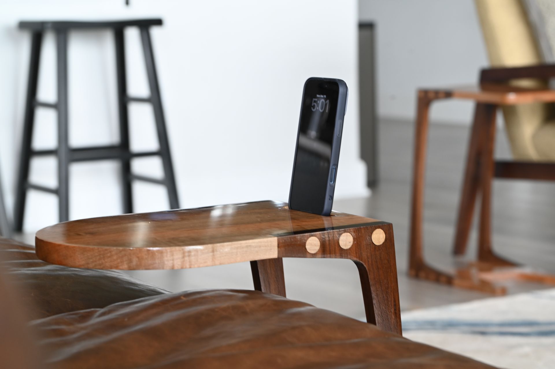 Side Table Round Front