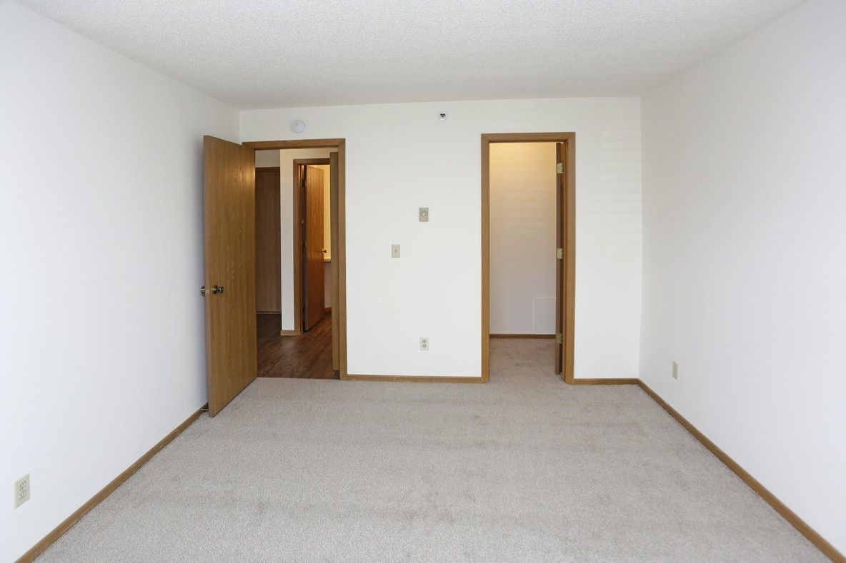 Tamarind Apartments-St. Louis Park MN