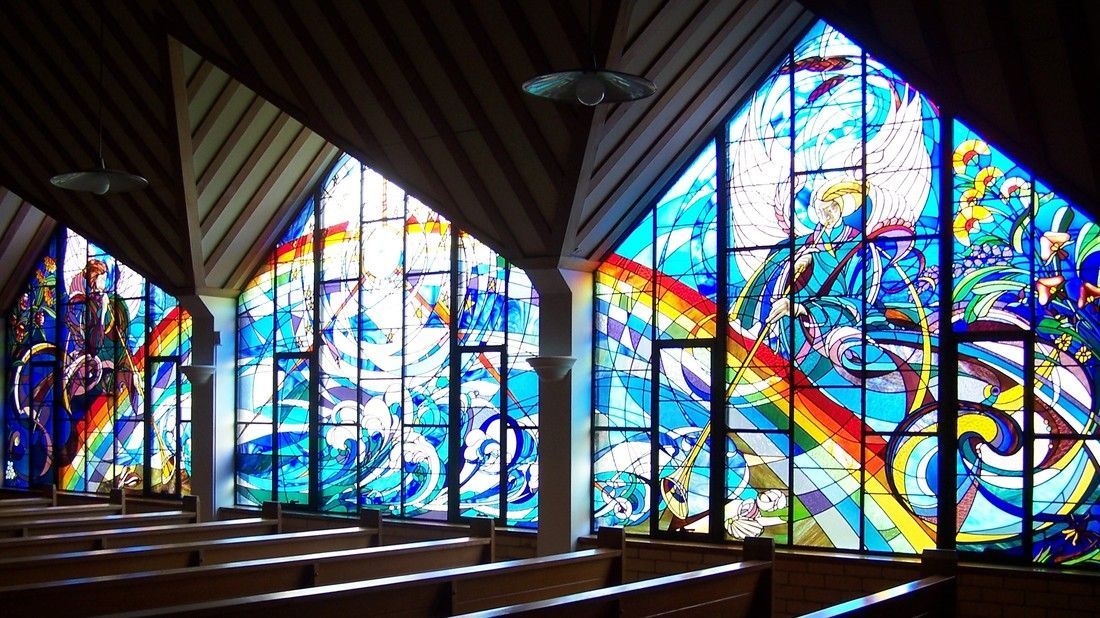 St Paul's Anglican Church Frankston - The Glory Window (Janusz Kuzbicki)