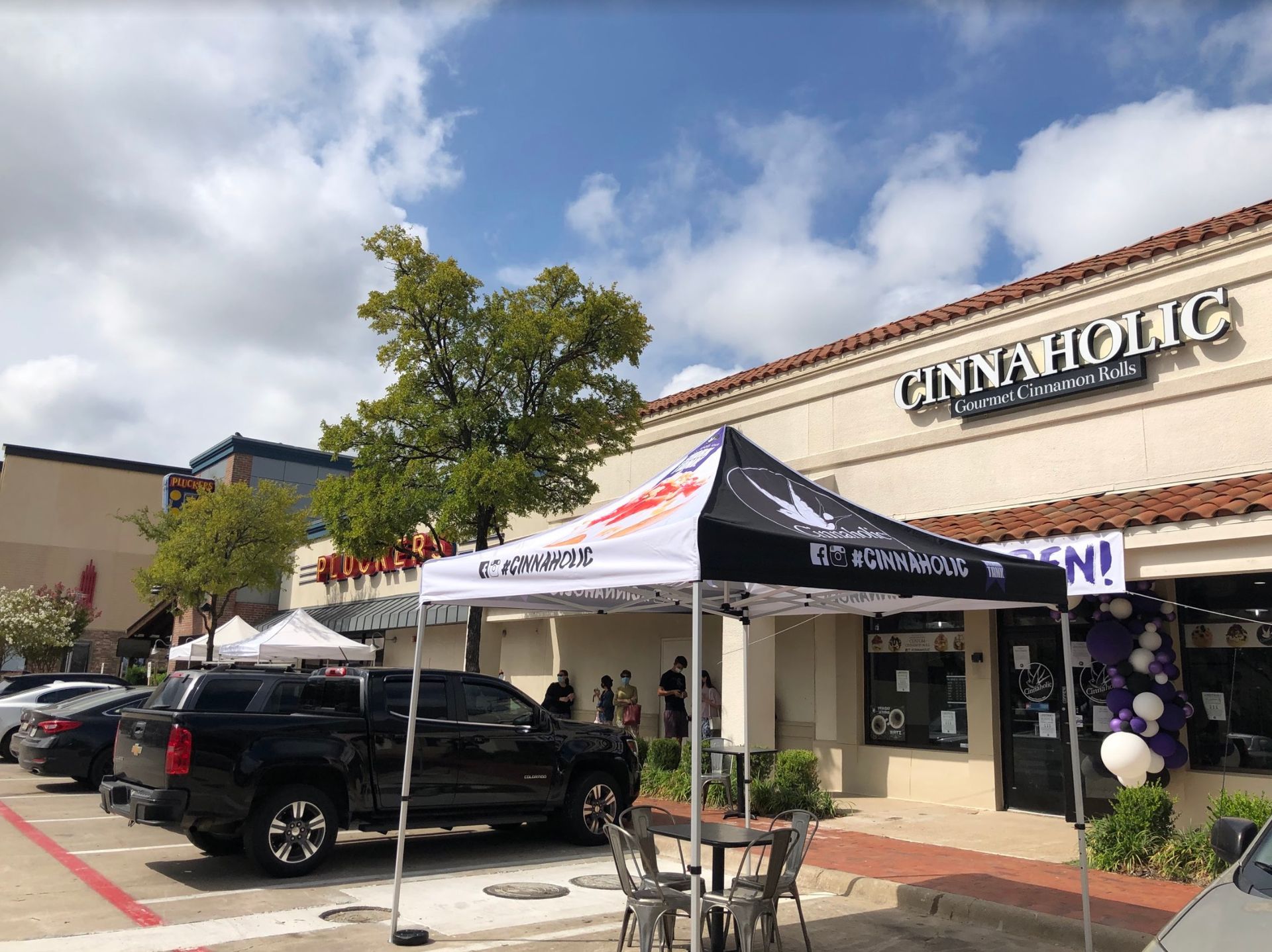 Cinnaholic Addison TX storefront